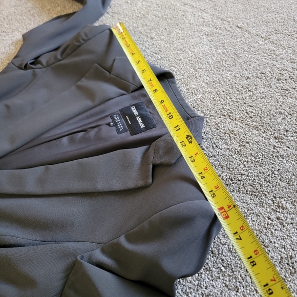 Giorgio Armani Women’s Blazer Jacket — Size 42 - Picture 13 of 15